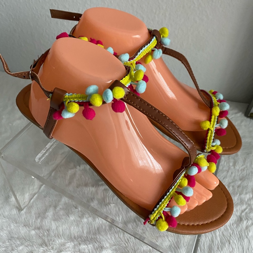 Sandles - Picture 4 of 8